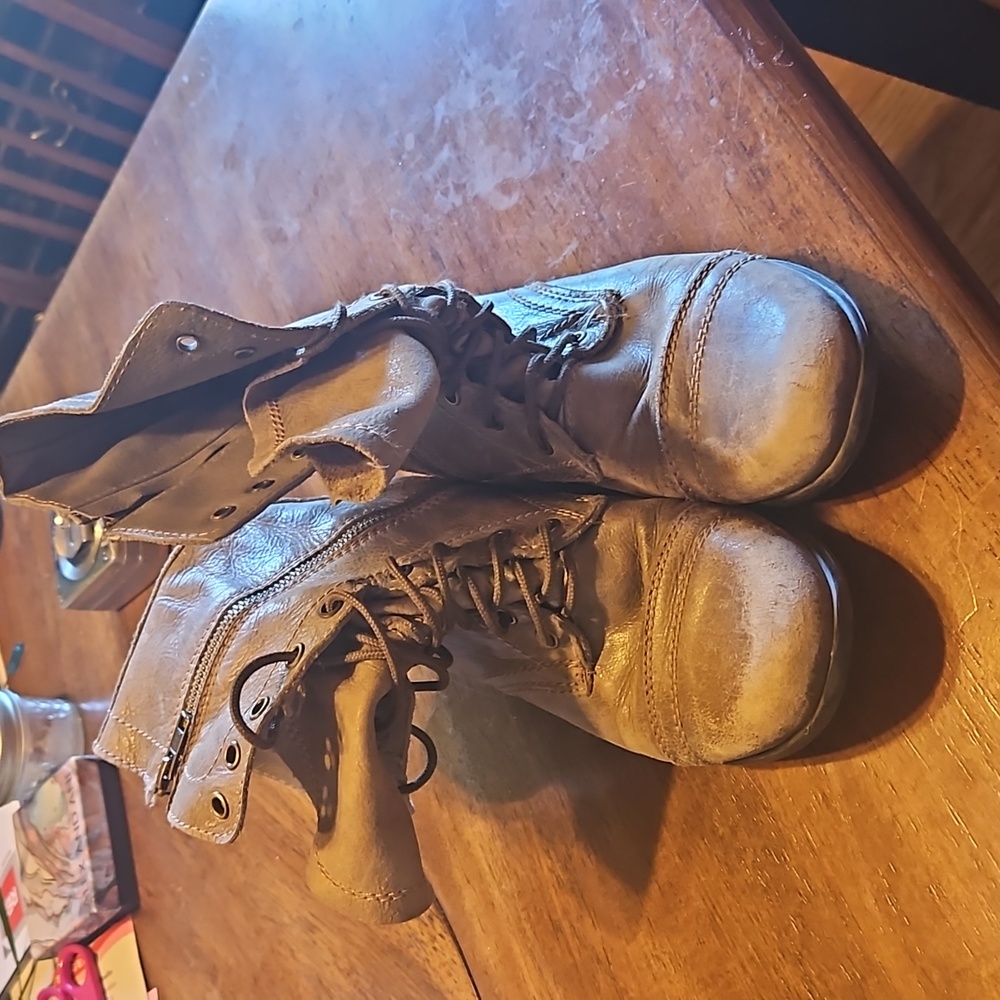 Steve Madden Boots